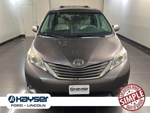 2013 Toyota Sienna XLE
