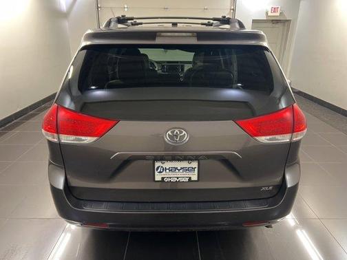 2013 Toyota Sienna XLE