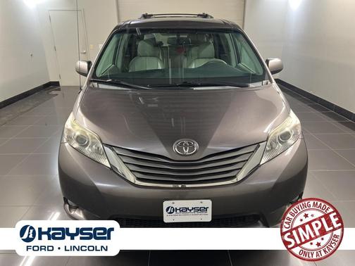 2013 Toyota Sienna XLE