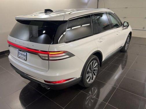 Pristine White 2026 Lincoln Aviator Premiere
