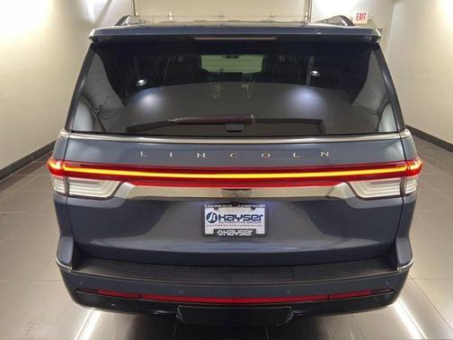 2022 Lincoln Navigator L Reserve