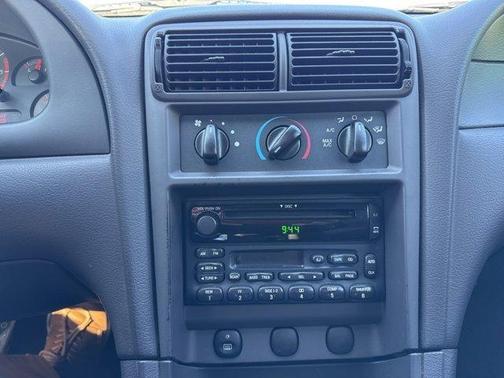 2001 Ford Mustang Base
