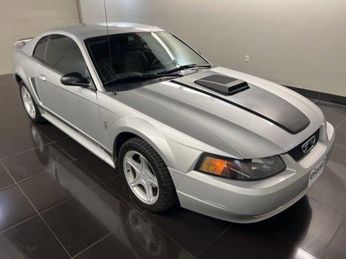 2001 Ford Mustang Base