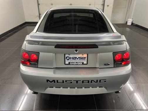 2001 Ford Mustang Base