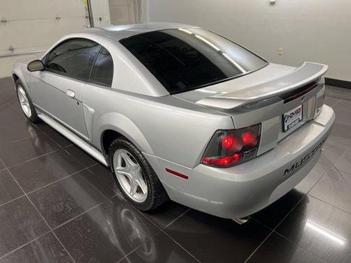 2001 Ford Mustang Base