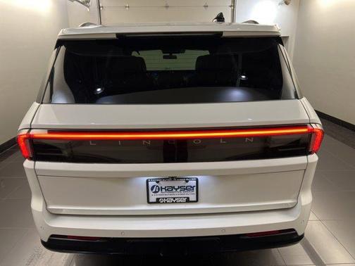 2025 Lincoln Navigator Black Label