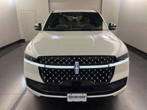 2025 Lincoln Navigator Black Label