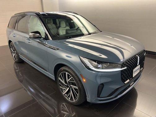 Whisper White 2026 Lincoln Aviator Black Label AWD