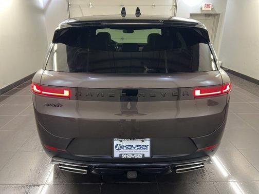 2024 Land Rover Range Rover Sport SE