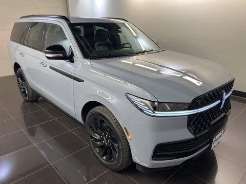 Gray Mist Metallic 2026 Lincoln Navigator Reserve