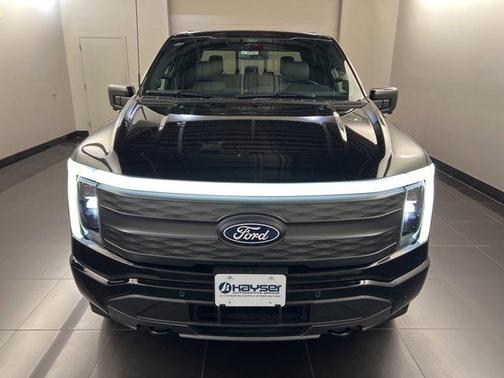 2025 Ford F-150 Lightning LARIAT