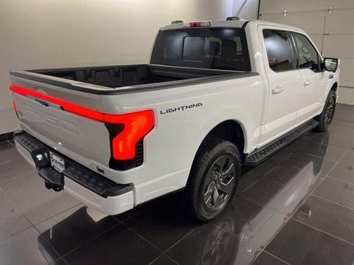 2025 Ford F-150 Lightning LARIAT