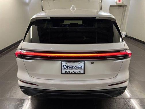 White Platinum Clearcoat Metallic 2026 Lincoln Nautilus Premiere