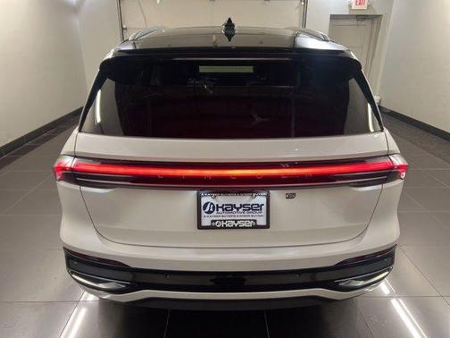 White Platinum Tri-Coat Metallic 2026 Lincoln Nautilus Reserve