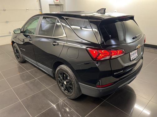 Mosaic Black Metallic 2023 Chevrolet Equinox 2LT