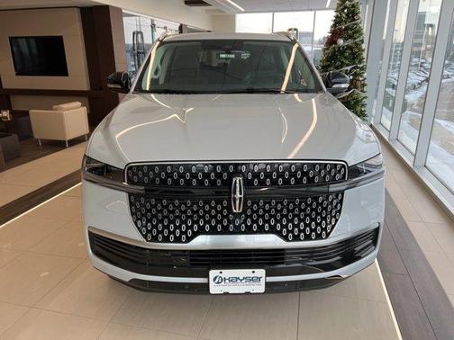 2025 Lincoln Navigator L Reserve