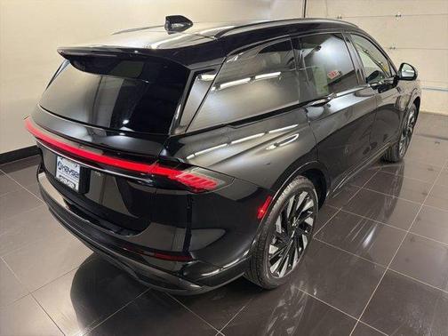 Infinite Black Metallic 2026 Lincoln Nautilus Reserve