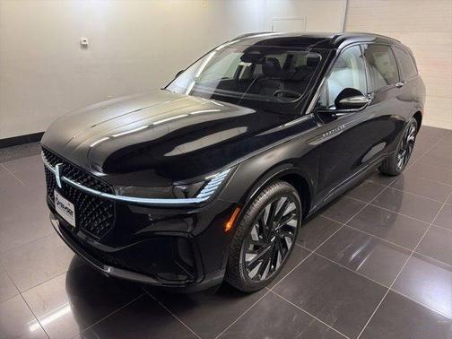 Infinite Black Metallic 2026 Lincoln Nautilus Reserve