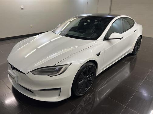 2022 Tesla Model S Base