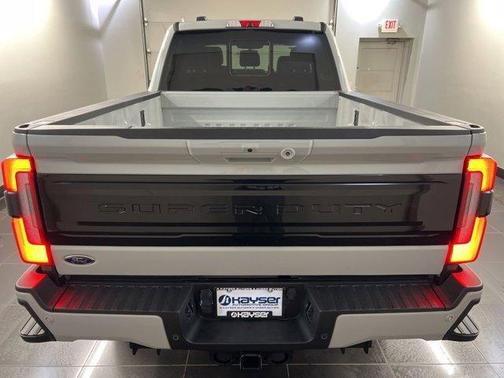 Avalanche 2026 Ford F-250 Platinum