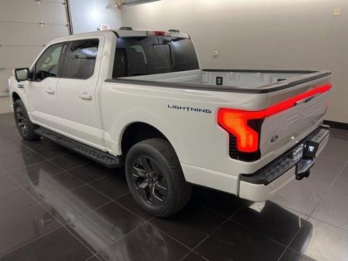 2025 Ford F-150 Lightning LARIAT
