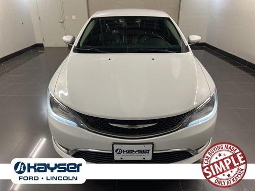 2017 Chrysler 200 Limited