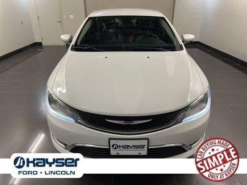 2017 Chrysler 200 Limited