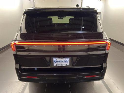 2025 Lincoln Navigator Black Label