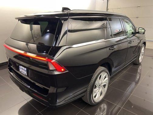 2025 Lincoln Navigator Black Label