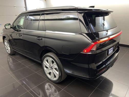 2025 Lincoln Navigator Black Label