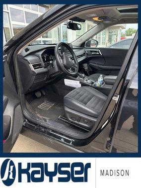 Black 2024 Mitsubishi Outlander SE