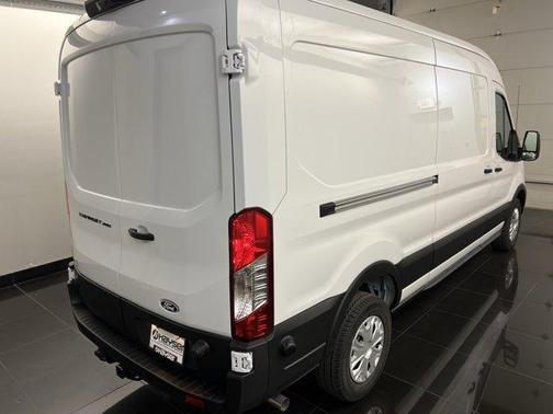 2026 Ford Transit-250 148 WB Medium Roof Cargo