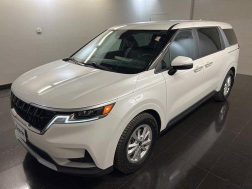 2023 Kia Carnival LX