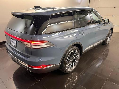Whisper White 2026 Lincoln Aviator Reserve AWD