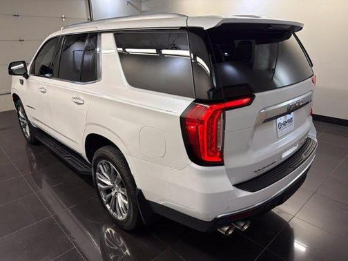White Frost Tri-Coat 2022 GMC Yukon Denali