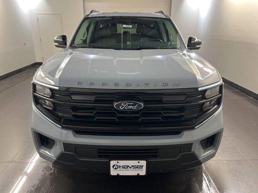 Glacier Gray Metallic 2026 Ford Expedition Active