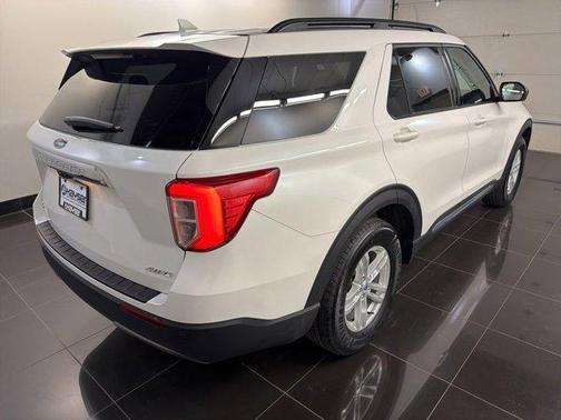White Metallic 2023 Ford Explorer XLT