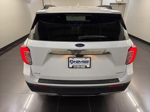 White Metallic 2023 Ford Explorer XLT