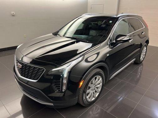 2022 Cadillac XT4 Premium Luxury