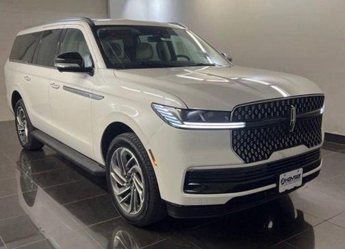 Star White 2026 Lincoln Navigator L Premiere