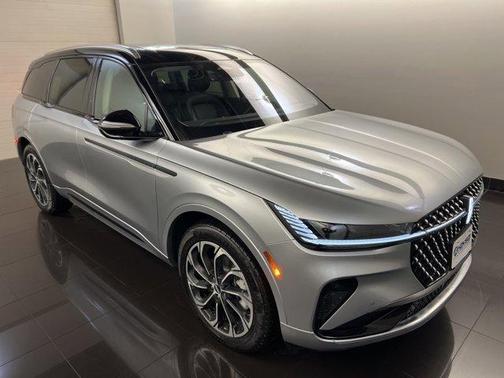 2025 Lincoln Nautilus Reserve