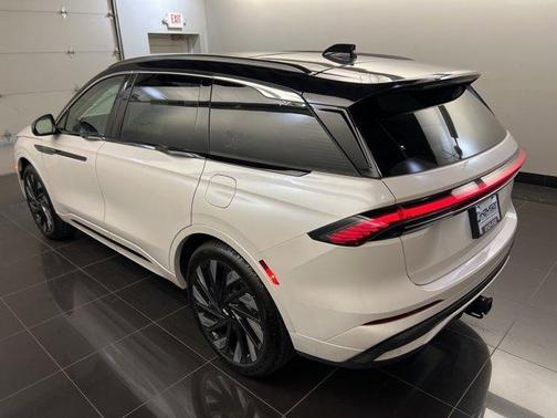 2025 Lincoln Nautilus Black Label