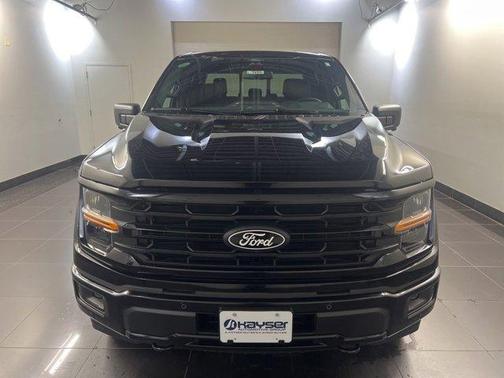 Agate Black Metallic 2026 Ford F-150 XLT