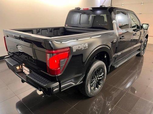 Agate Black Metallic 2026 Ford F-150 XLT