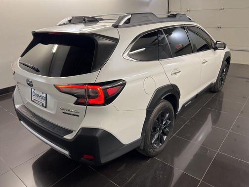 Crystal White Pearl 2023 Subaru Outback Touring XT