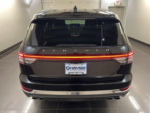 Infinite Black Metallic 2026 Lincoln Aviator Reserve AWD