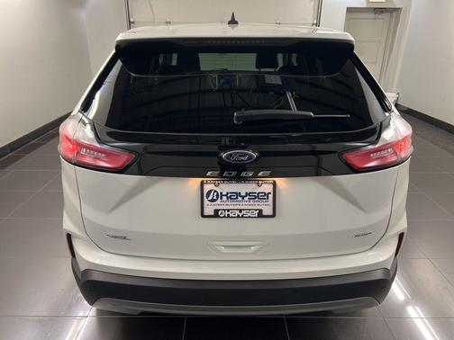Star White 2024 Ford Edge SEL