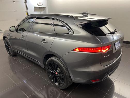 2019 Jaguar F-PACE 30t R-Sport