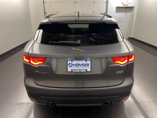 2019 Jaguar F-PACE 30t R-Sport