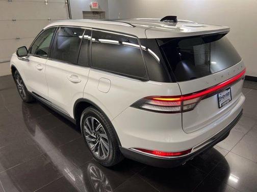 Pristine White 2026 Lincoln Aviator Premiere